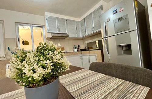 Culiacán Apartamento | Centrico, Cama King Size & Cocina Cerca de la UAS