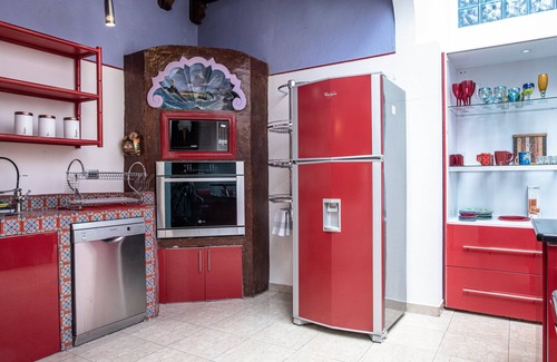 Colonia San Antonio Casa | Centro 4Bed Home on Stirling Dickinson
