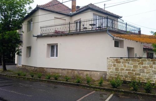 Tokaj Casa | Centrum Villa Szolgáltatóház