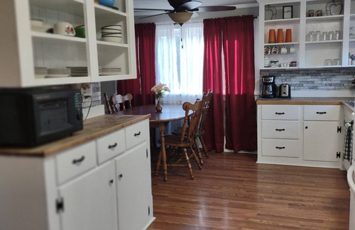 Conneaut Casa | Century Home/ Conneaut Harbor district/ walking distance,Conneaut Township Park