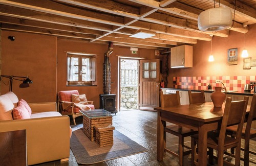 Lousa Casa | Cerdeira - Home for Creativity