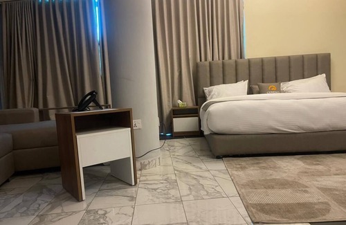 Kokomlemle Hotel | Cereno Homes Accra
