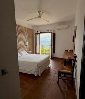 Tolox Hotel | Cerro de Hijar