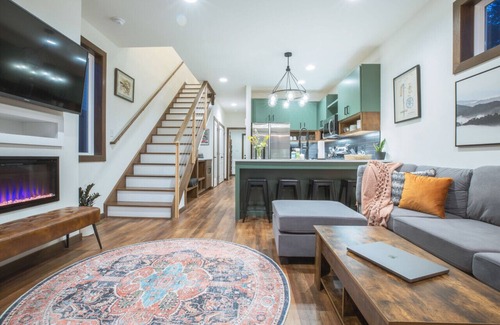 Snowshoe Casa | Cerulean House-Cozy new construction on Snowshoe Mountain