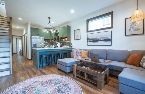 Snowshoe Casa | Cerulean House-Cozy new construction on Snowshoe Mountain