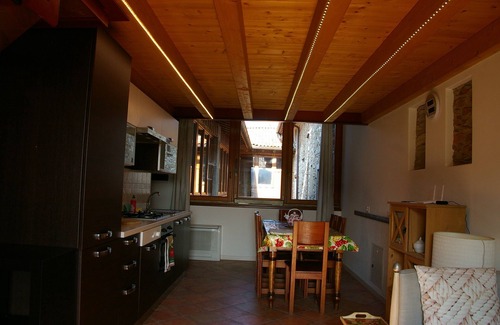 Toscolano Maderno Apartamento | Cervano: Countrychic Apartamento para 6-7 personas