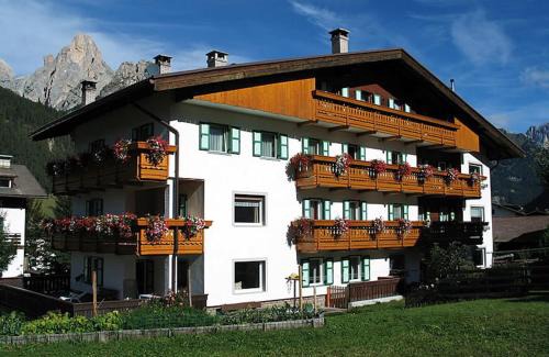 San Giovanni di Fassa Apartamento | Cesa Bernard
