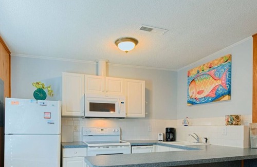 Cherry Grove Beach Condominio | CG Beach Bungalow #3
