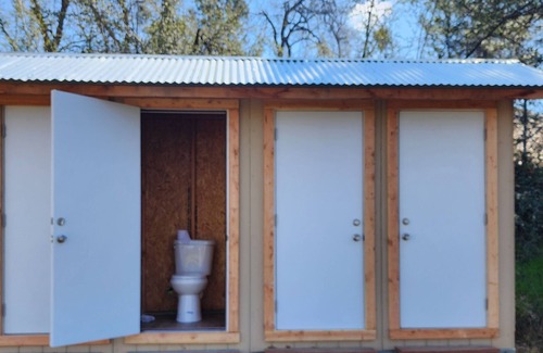 Pinehurst Alquiler De RV | CG18 Med Campsite/Shower | Kings Canyon/Sequoia NP