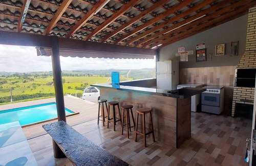 Sao Sebastiao do Paraiso Casa | Chácara Aconchegante no Interior de Minas Gerais com Vista Incrível
