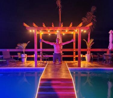 Piratuba Casa | Chácara Arena JK com Piscina integrada com Sauna e Hidromassagem