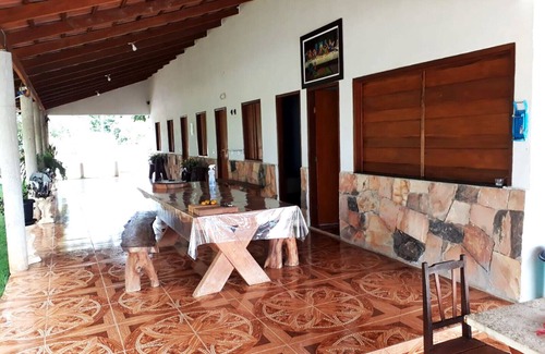 Pirenopolis Cabaña | Chácara com Wi-Fi e lazer completo em Pirenópolis