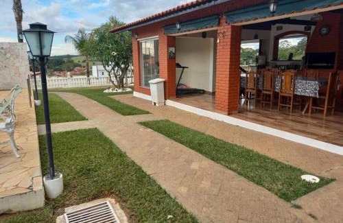 Perimetro Urbano Casa | Chácara em Sarapui com 5 quartos sendo 3 suítes