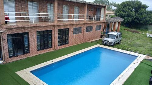 Ibiuna Casa | Chácara Ibiuna 9 Qts , Condominio, Pesqueiro, 27 pessoas