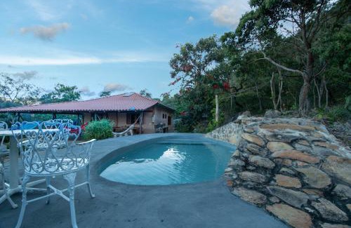 Cavalcante Casa | Chácara Morro da Pedra