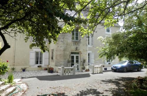 Ardilleux Cama Y Desayuno | Château Ardilleux