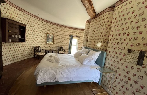 Wy-dit-Joli-Village Otro | Château D'hazeville