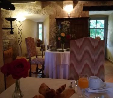 Fources Cama Y Desayuno | Château de Fourcès