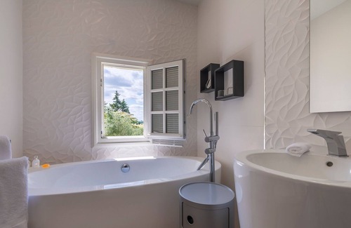 Vivy Casa | Château de la Ronde - Avec piscine et jacuzzi