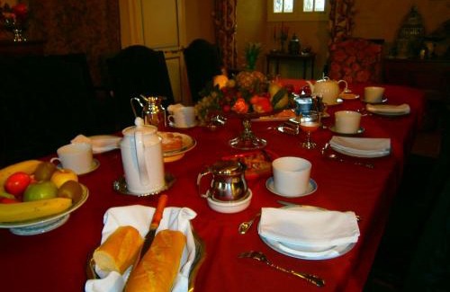 Brecey Cama Y Desayuno | Château de La Sémondière