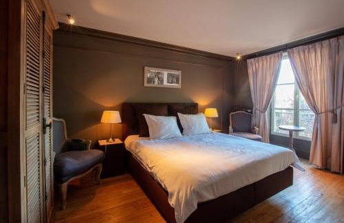 Magny-Cours Cama Y Desayuno | Château de Planchevienne