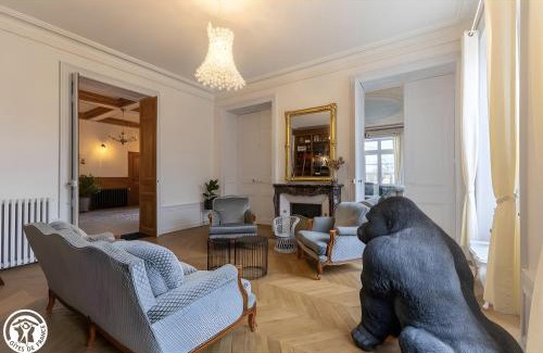 Joze Casa | Château De Saint Mayeul