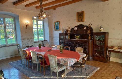 Matzenheim Cama Y Desayuno | Château De Werde