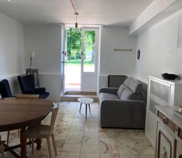 Saint-Seurin-de-Prats Cama Y Desayuno | Château Destinée