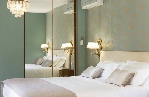 Leognan Cama Y Desayuno | Château Pont Saint-Martin