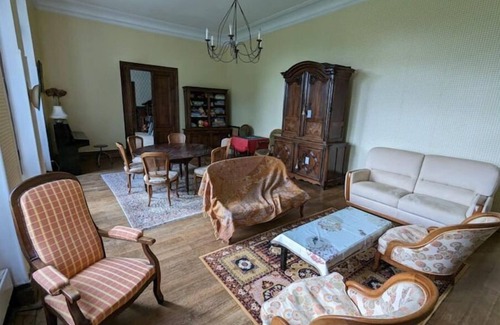 Juillac Otro | Château Tout Confort Surplombant la Dordogne
