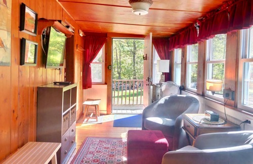 Franconia Casa | CH Adorable cottage in Franconia minutes from Cannon, Franconia Notch! Fire Pit, wifi, laundry