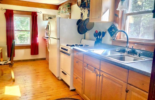 Franconia Casa | CH Adorable cottage in Franconia minutes from Cannon Franconia Notch Fire Pit wifi laundry