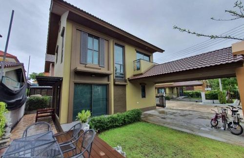 Cha-am Villa | Cha Am Hua Hin by BirdOfParadise
