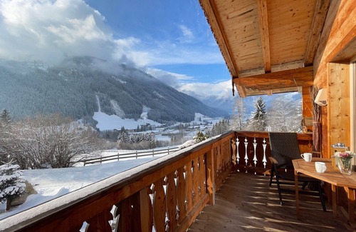 Schonbach Chalet De Esquí | Chalet "Das Zwölferl" - Arrive and feel good - with e-charging station