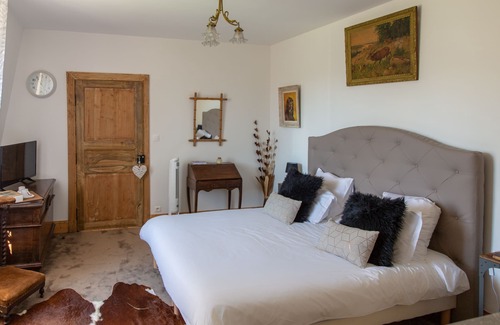 Saint-Bertrand-de-Comminges Otro | Chateau life on the banks of the Garonne