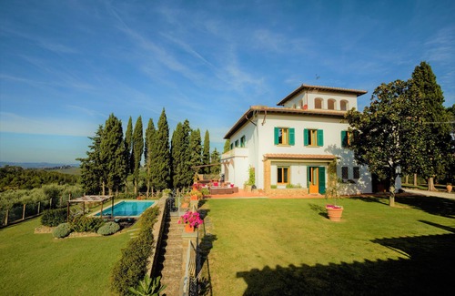 San Casciano in Val di Pesa Villa | Villa de 8 habitaciones con baño, piscina, Chianti, a 14 km de Florencia, WiFi, A / C