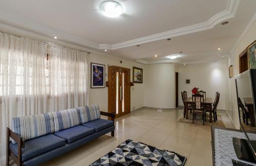 Suzano Casa | Chacara com churrasqueira, salao de jogos e Wi-fi