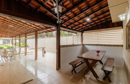 Suzano Casa | Chacara com churrasqueira, salao de jogos e Wi-fi