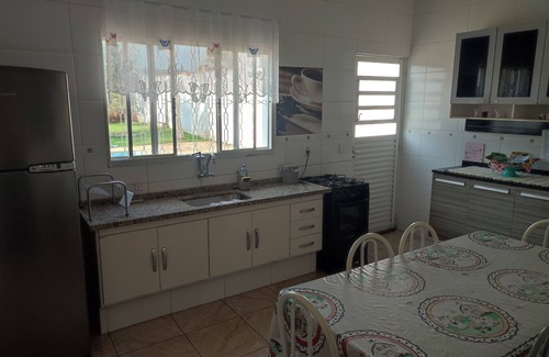 Salto de Pirapora Casa | Chácara Lupi1 in Sorocaba with swimming pool, barbecue, fruit trees.