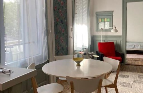 Mulhouse Apartamento | CHACHACHA appartement de charme, calme,balcon 5pers 4étoiles, patio