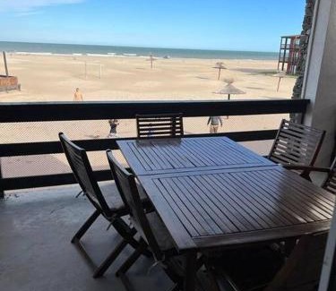 Mar Azul Apartamento | Chacras del mar Apart tronera