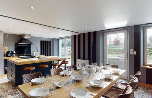 La Chaise-Baudouin Cabaña | Vivienda · La Chaise-Baudouin · ★4,0 · 7 dormitorios · 11 camas · 5 baños