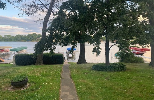 Channel Lake Casa | Chain O Lakes Lake Front Channel Lake