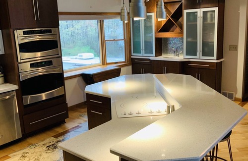 Waupaca Casa | Chain O' Lakes Pleasant Heaven - Sleeps 10