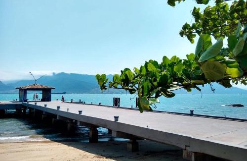 Centro Comercial Chalet De Esquí | Chalé a 5 minutos da Praia do Perequê