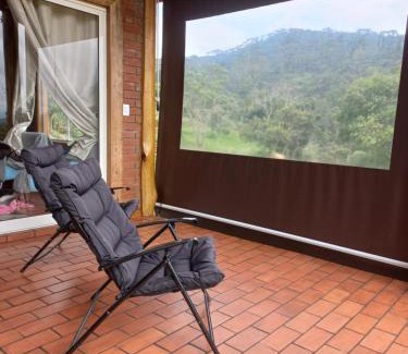 Sapucai-Mirim Chalet De Esquí | Chalé Araucária- Vale das Pedras MG