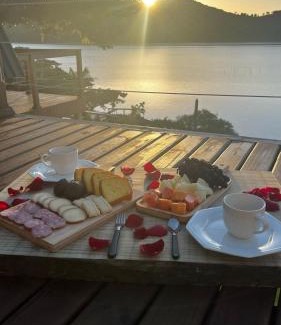 Imarui Cabina | Chalé Beira da Lagoa Jacuzzi, Lareira e Piscina