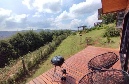 Campos do Jordao Chalet De Esquí | Chalé Canário com Lareira, Hidromassagem Acima das Nuvens