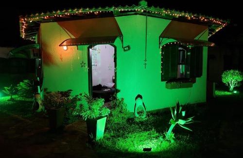 Rio das Ostras Casa | Chalé com 2 quartos a Beira Mar