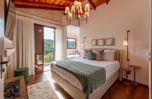 Buenopolis Chalet De Esquí | Chalé com Banheira e Vista no Centro de Monte Verde